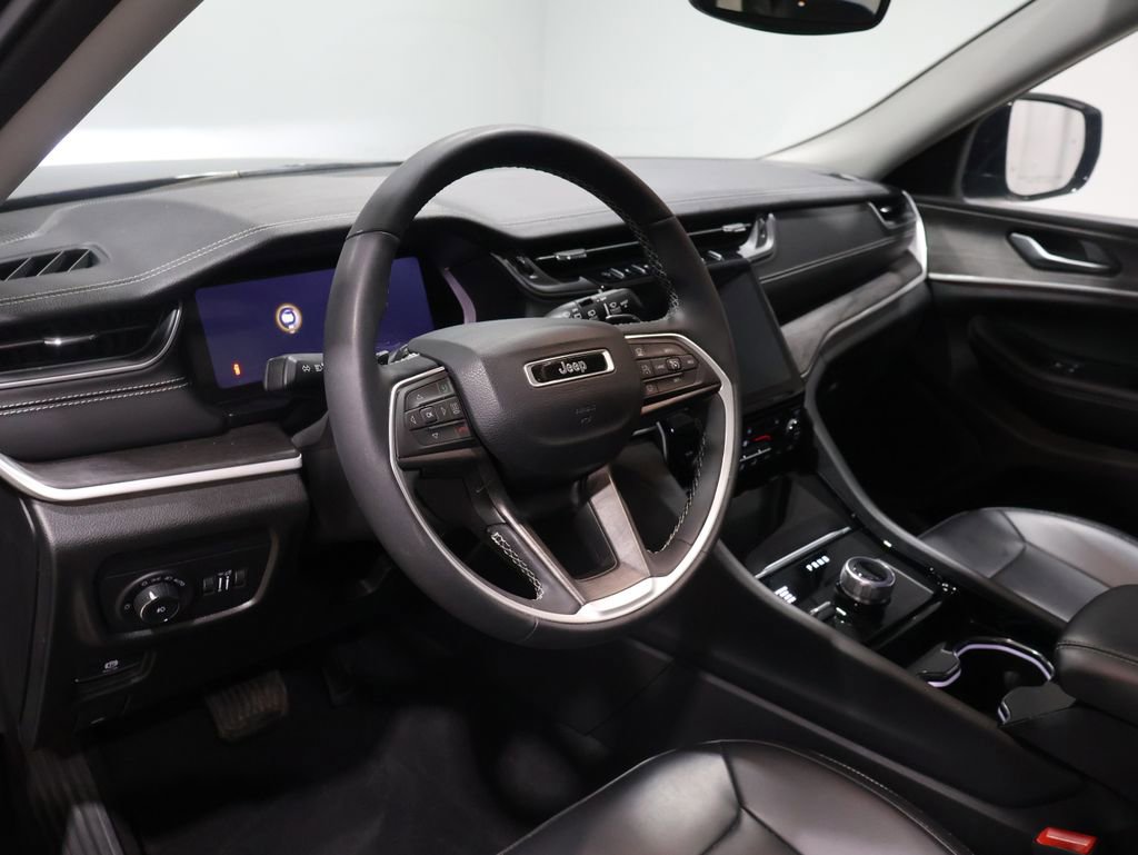 Used 2023 Jeep Grand Cherokee L Limited w/ Trailer Tow Group (B) image 17