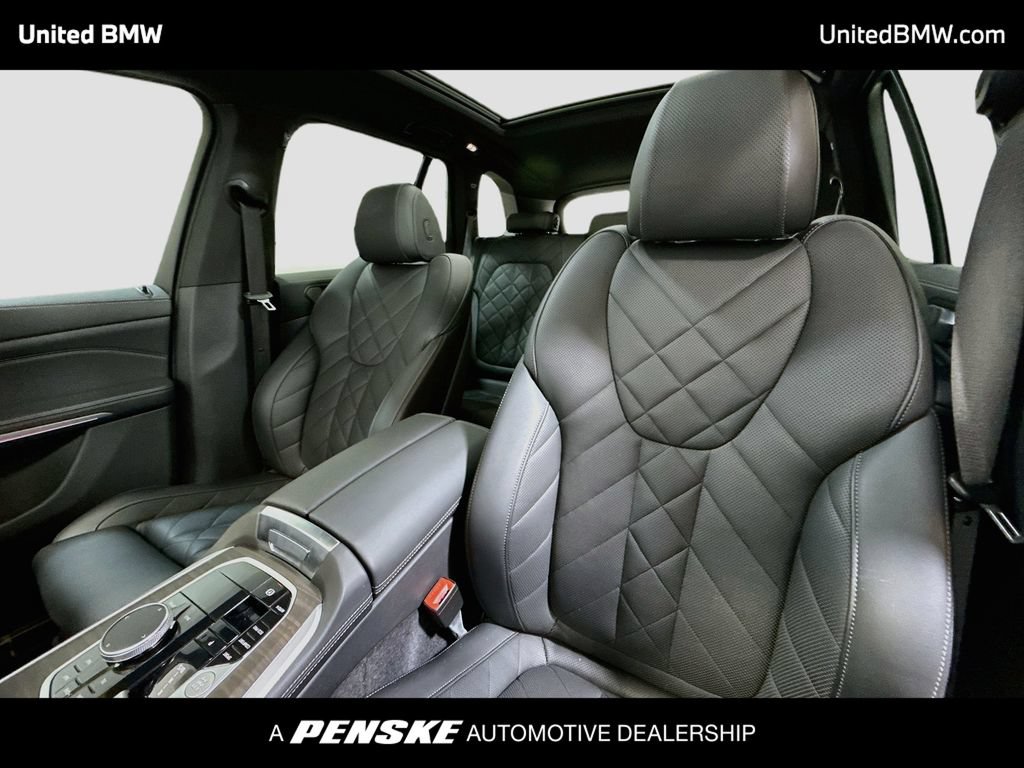 Used 2024 BMW X5 sDrive40i w/ M Sport Package RWD image 12
