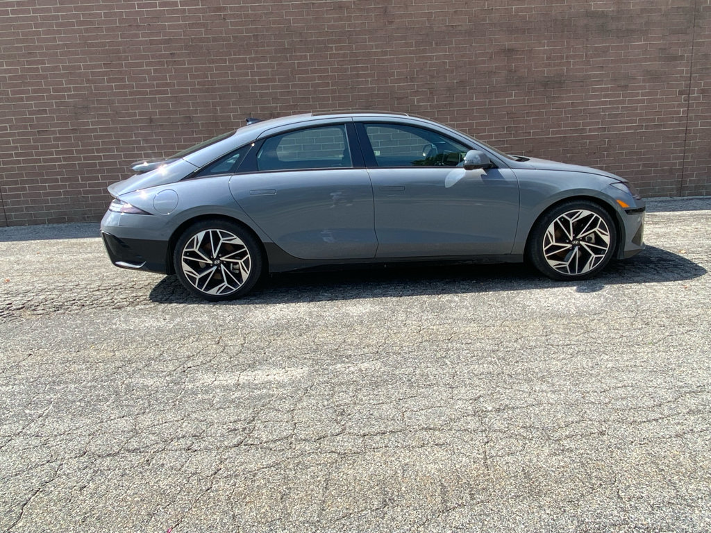 Used 2024 Hyundai Ioniq 6 Limited RWD image 6