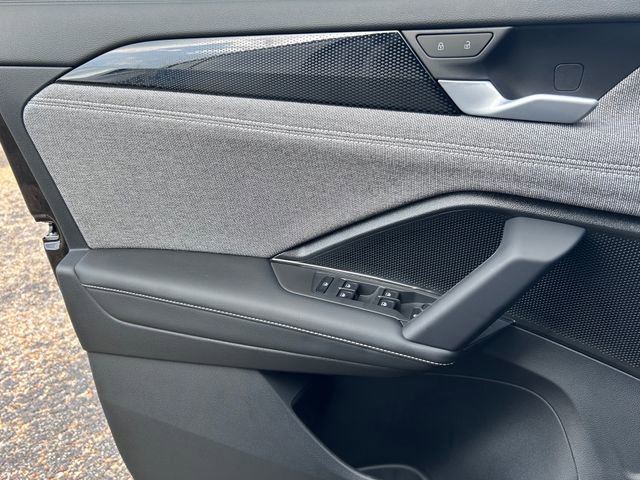 New 2026 Volkswagen Tiguan S FWD image 18