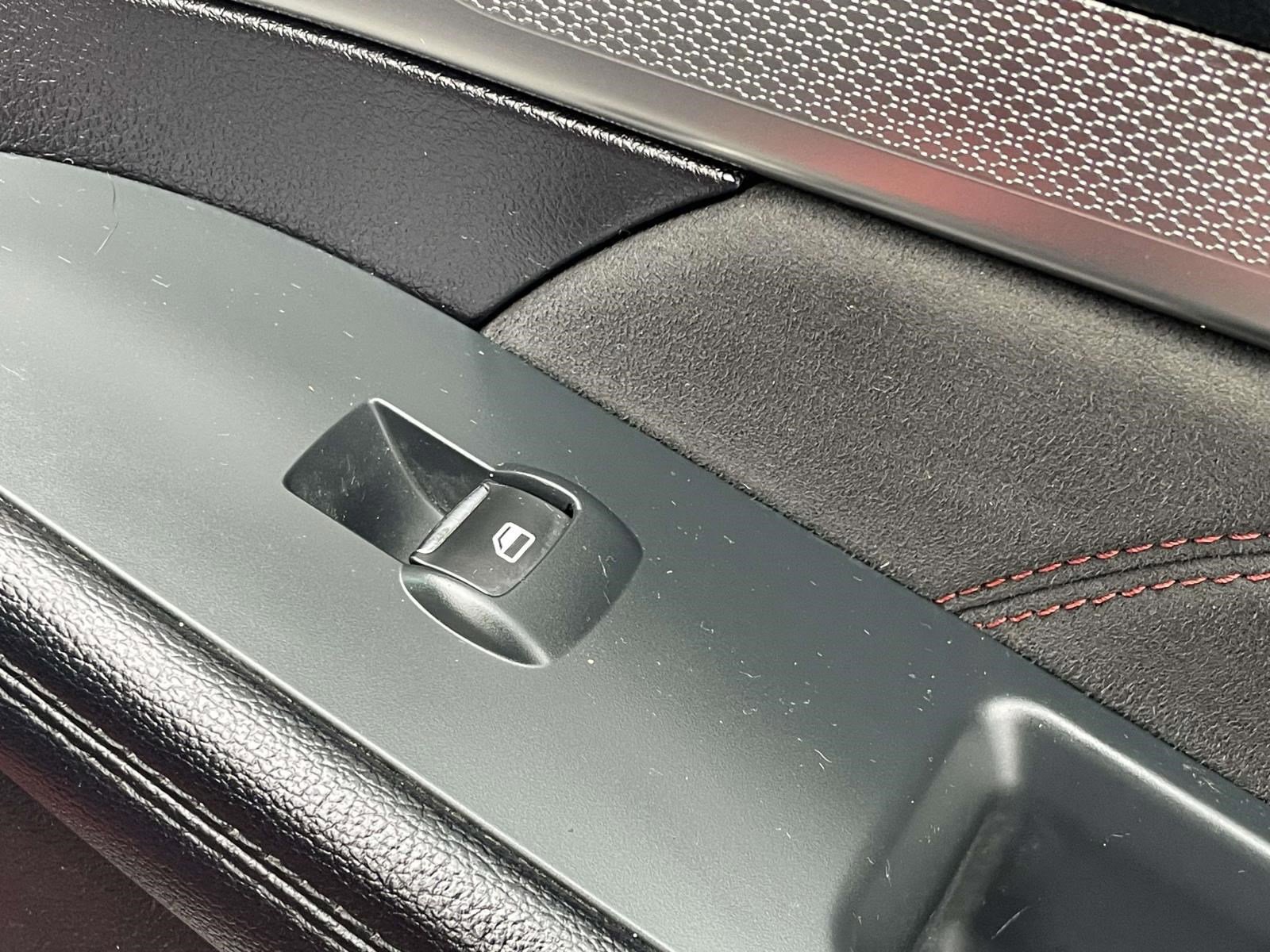 Used 2019 Ford Explorer XLT w/ Equipment Group 202A image 11