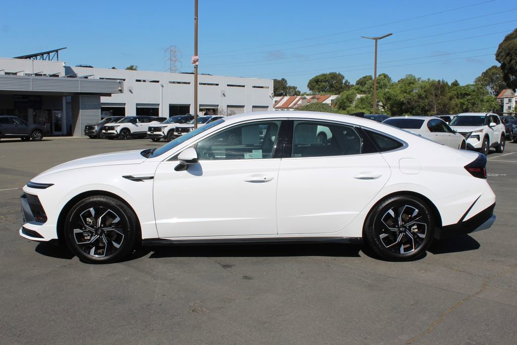 Used 2024 Hyundai Sonata SEL image 2