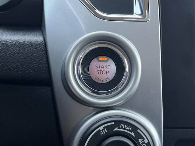 Used 2017 Nissan Titan PRO-4X AWD/4WD image 33