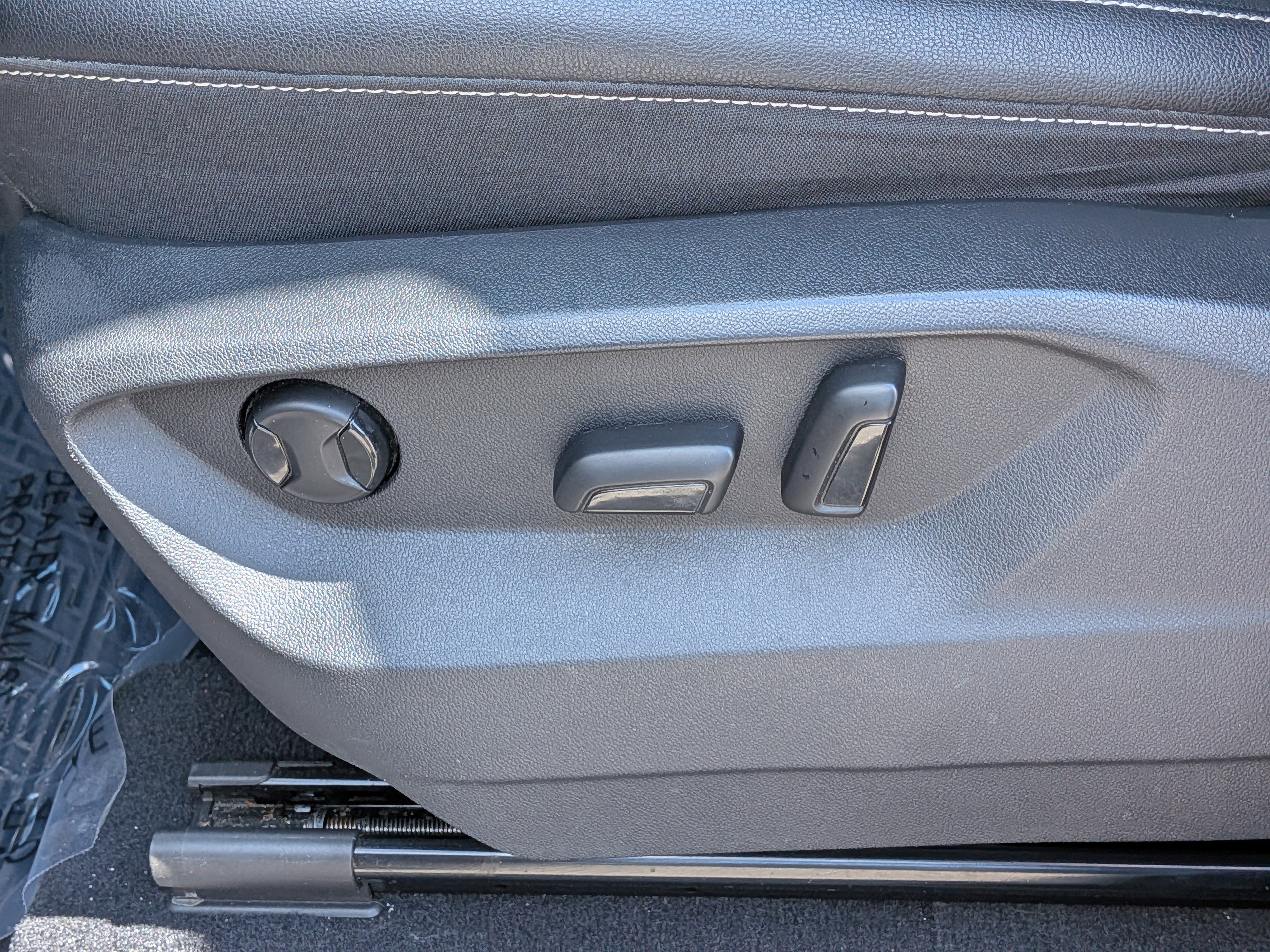 Used 2021 Volkswagen Atlas SE w/ Panoramic Sunroof Package image 23