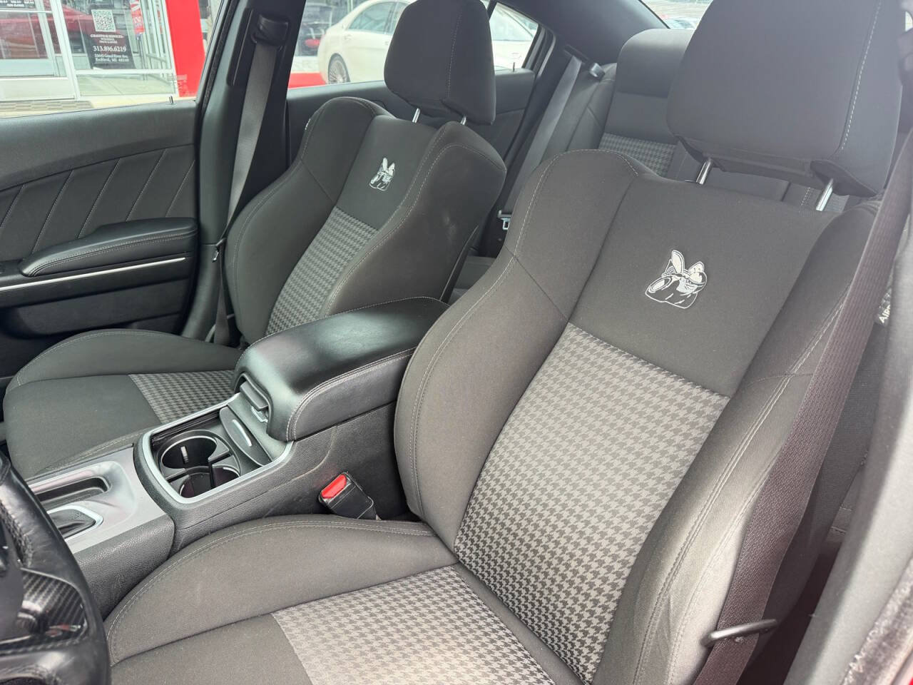 Used 2019 Dodge Charger Scat Pack RWD image 9