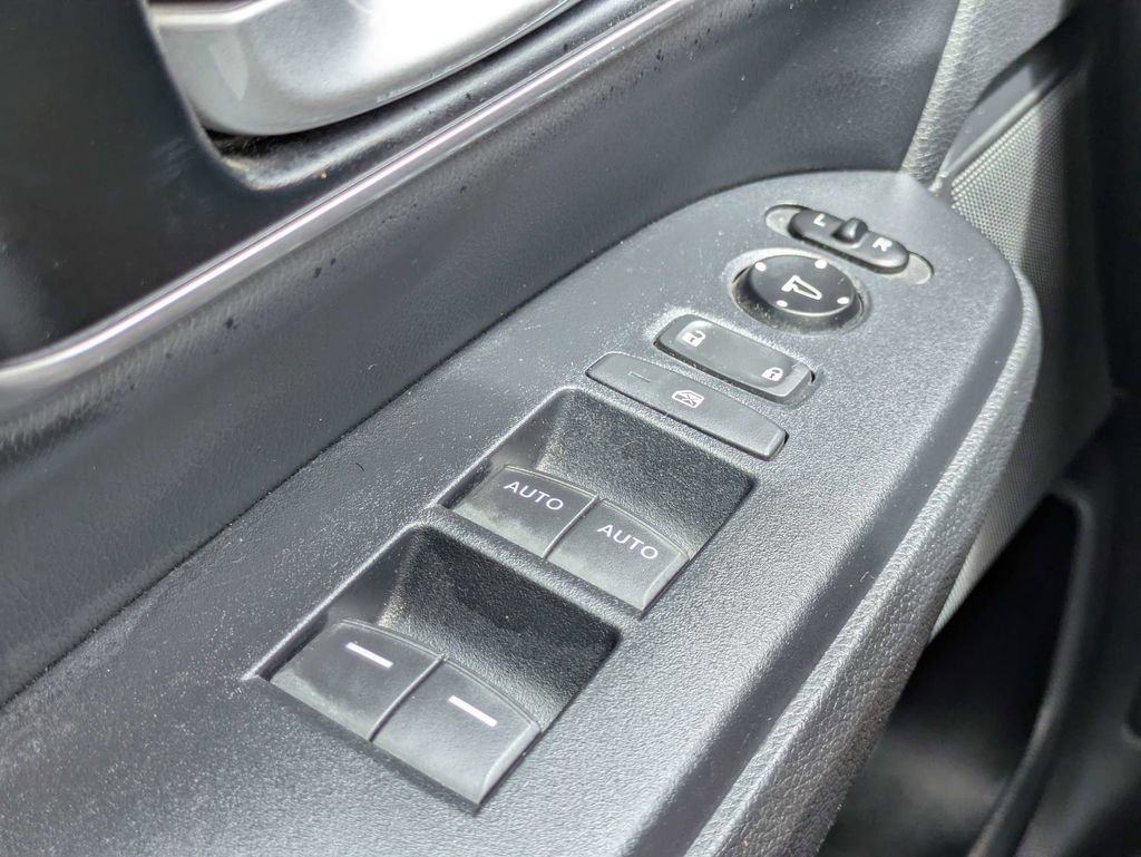 Used 2020 Honda CR-V EX-L image 26