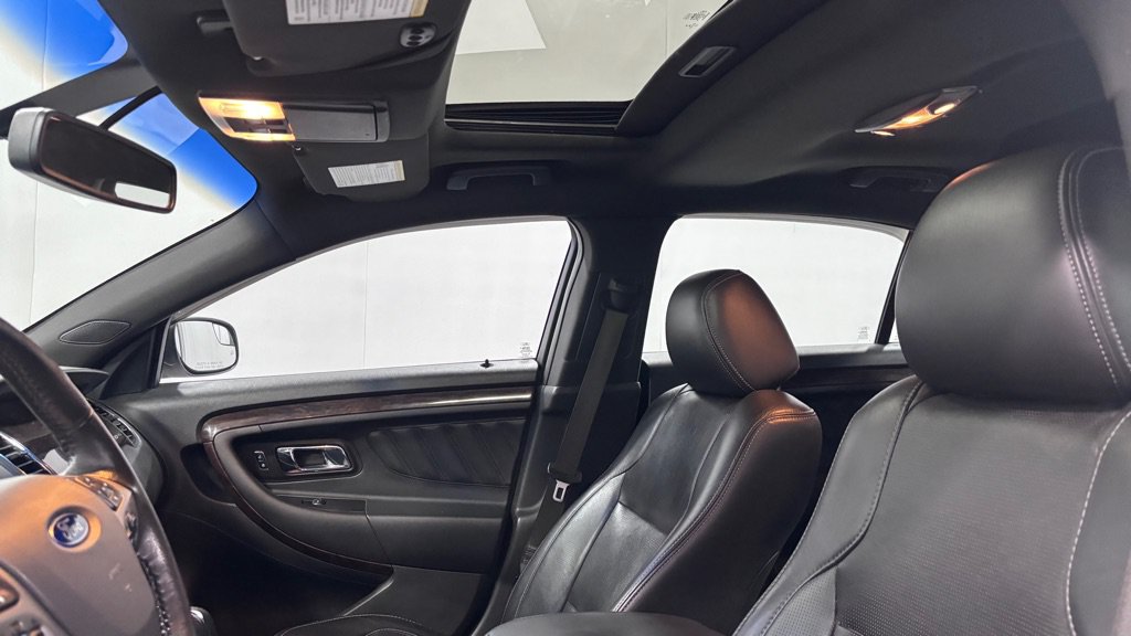 Used 2016 Ford Taurus Limited FWD image 12