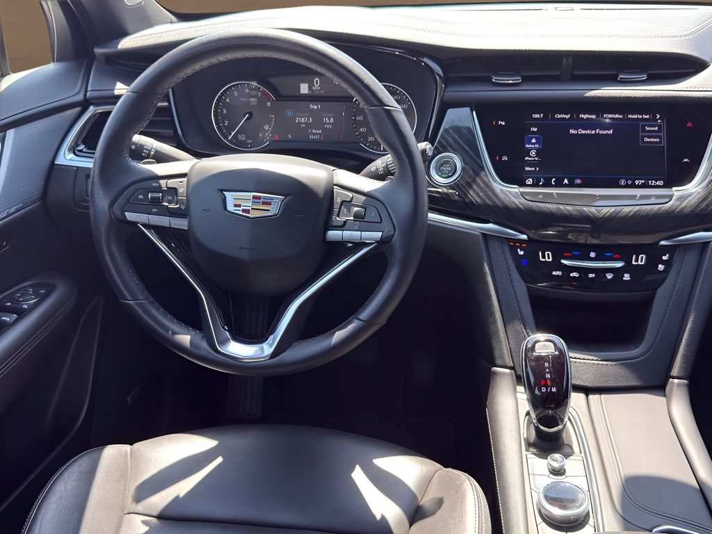 Certified 2025 Cadillac XT6 Premium Luxury FWD image 28