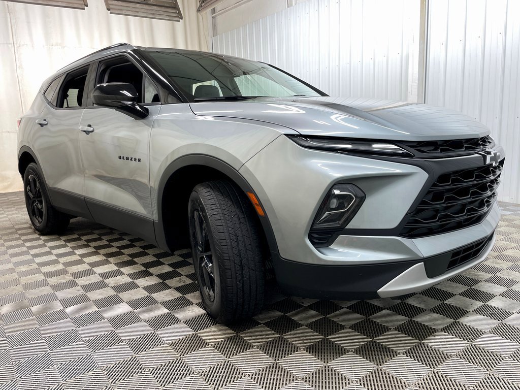 Used 2025 Chevrolet Blazer LT w/ Convenience Package image 46