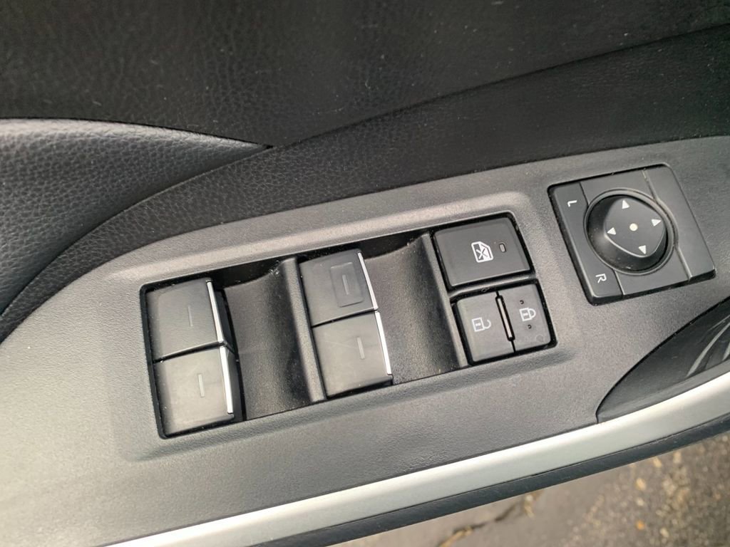 Used 2025 Toyota RAV4 XLE image 14