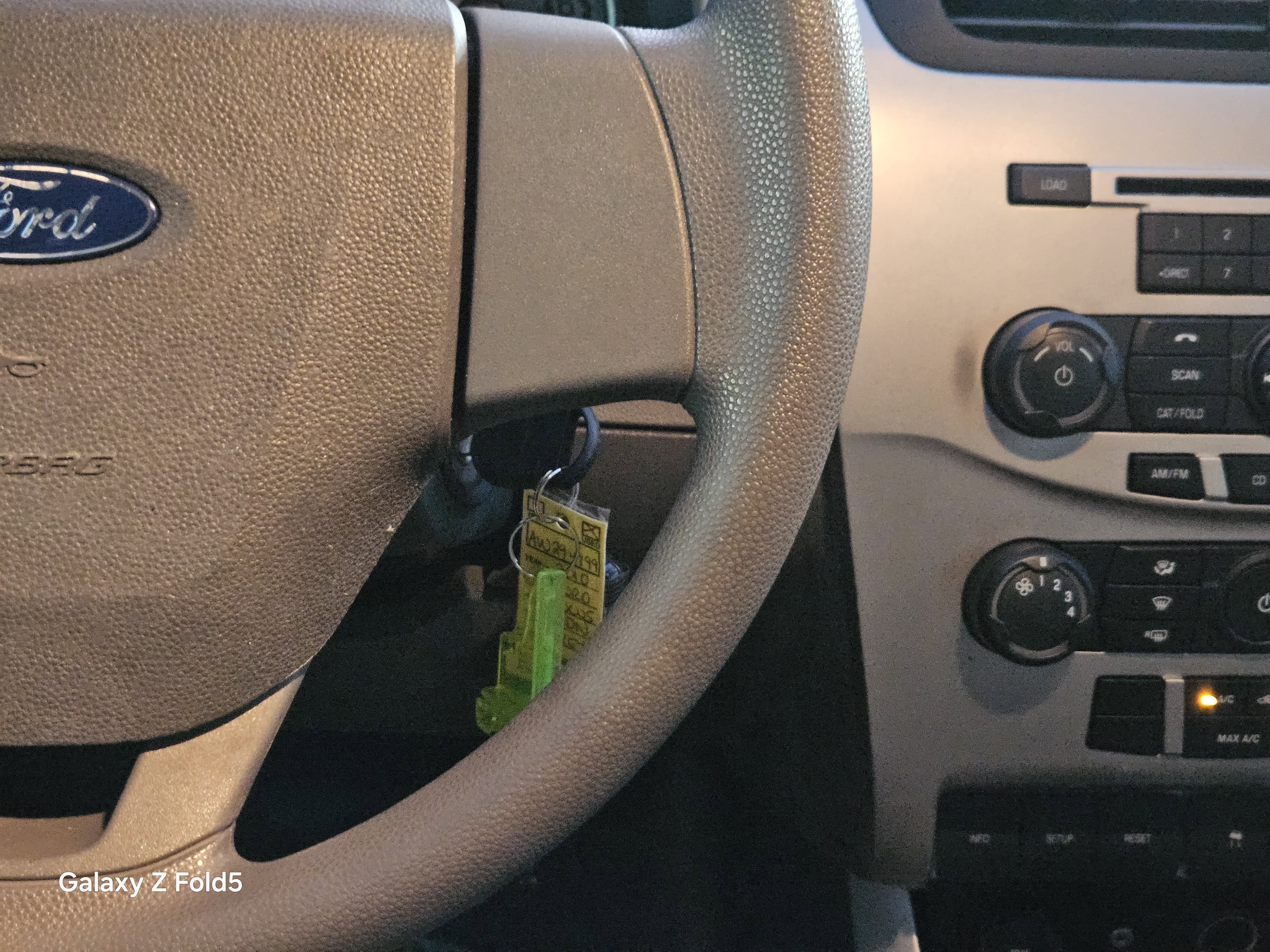 Used 2010 Ford Focus SE image 24