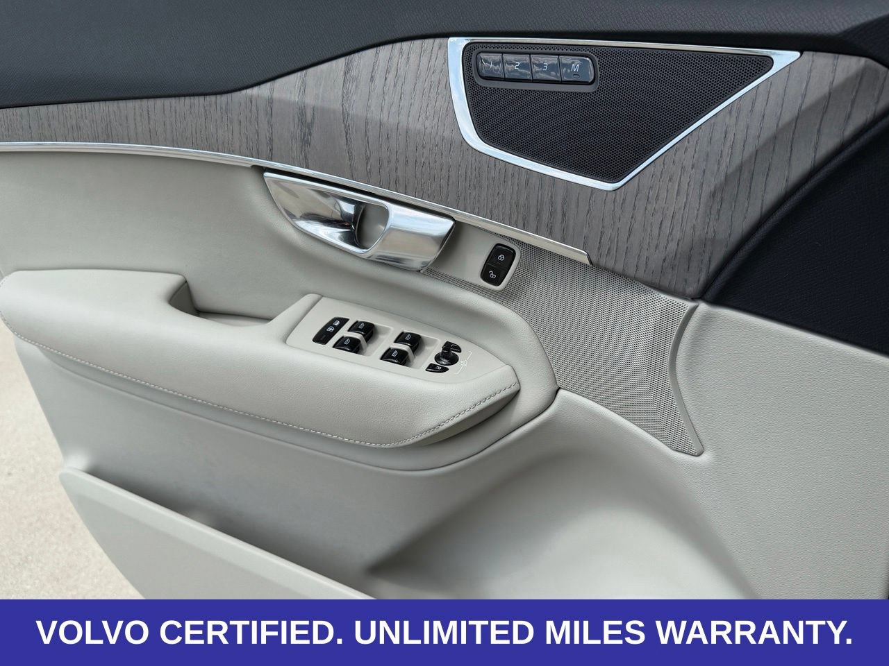 Certified 2023 Volvo XC90 B6 Plus AWD/4WD image 27