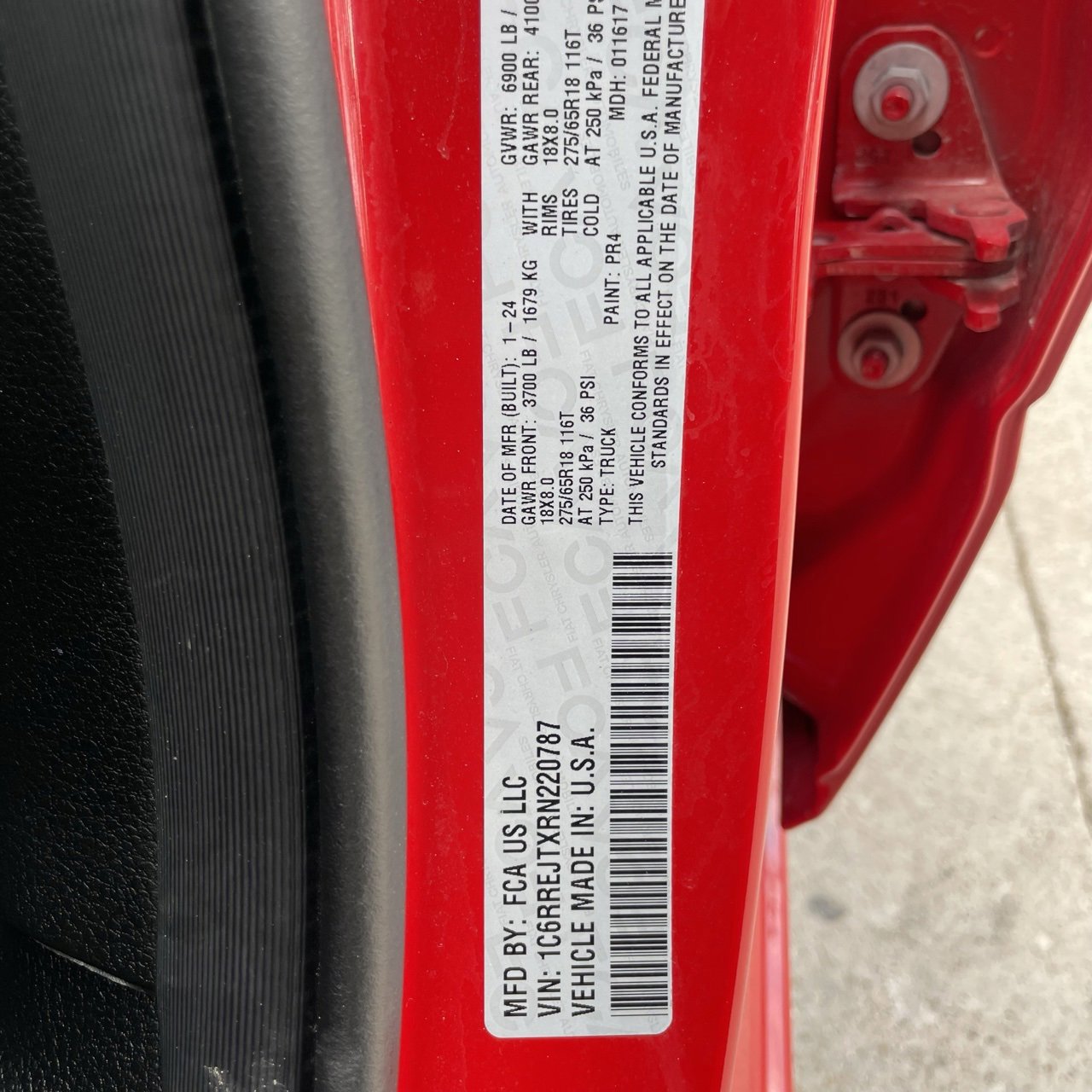 Used 2024 RAM 1500 Laramie image 28