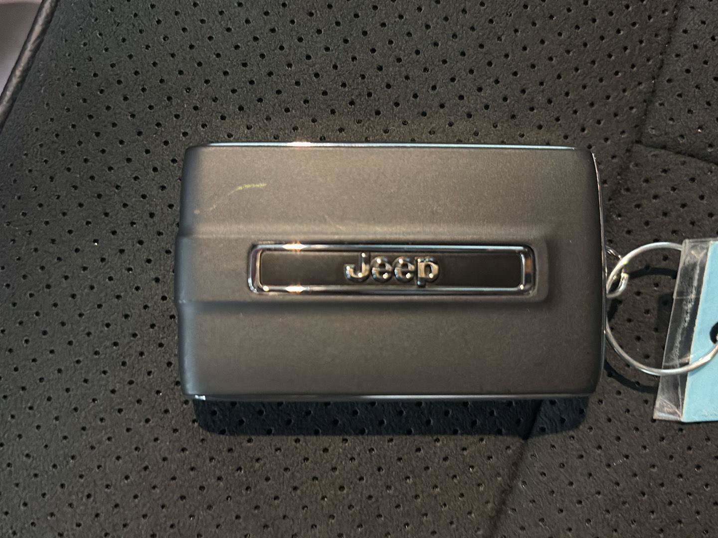 New 2026 Jeep Grand Cherokee Altitude AWD/4WD image 38