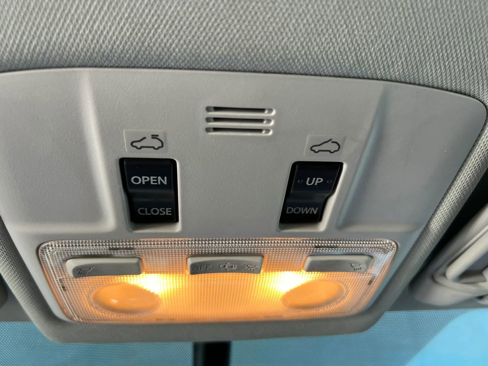 Used 2013 Toyota RAV4 Limited FWD image 23