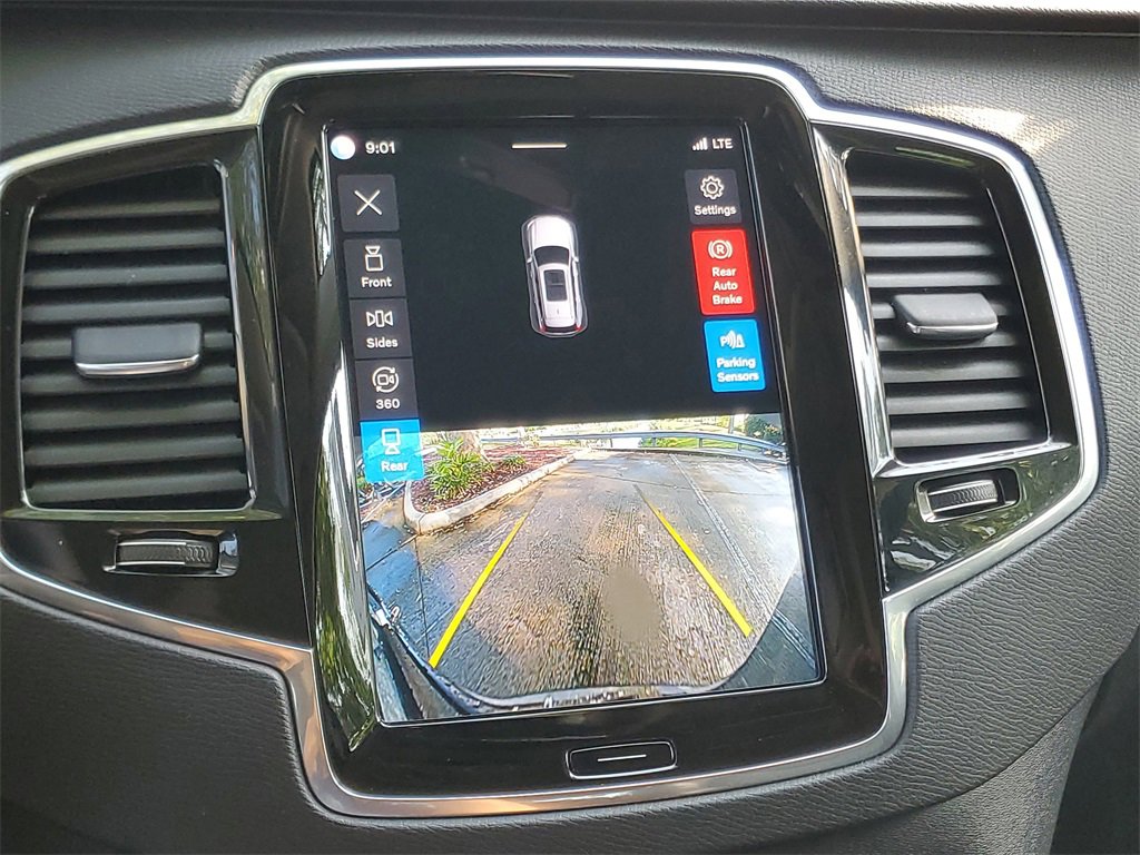 Certified 2023 Volvo XC90 B5 Plus w/ Protection Package Premier image 25