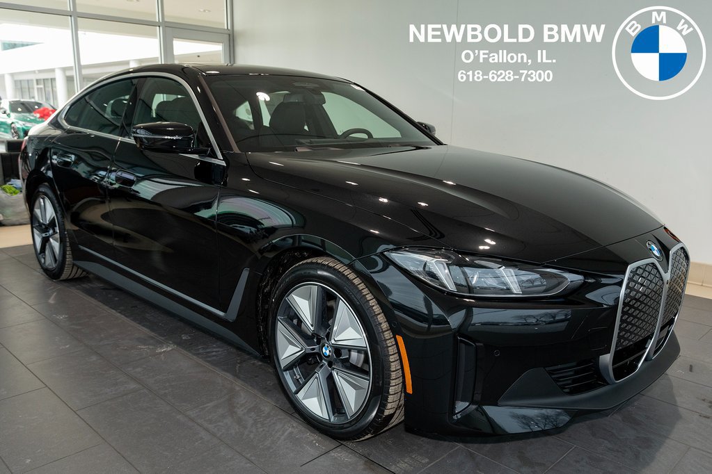 New 2026 BMW i4 xDrive40i w/ Premium Package AWD/4WD image 1