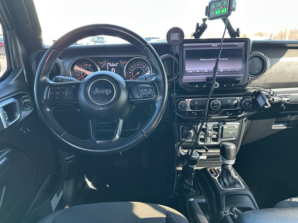 Used 2022 Jeep Gladiator Sport image 39