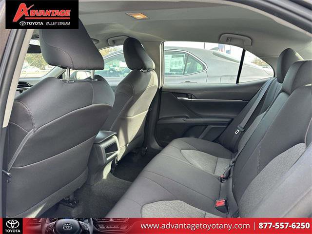 Certified 2019 Toyota Camry LE image 11