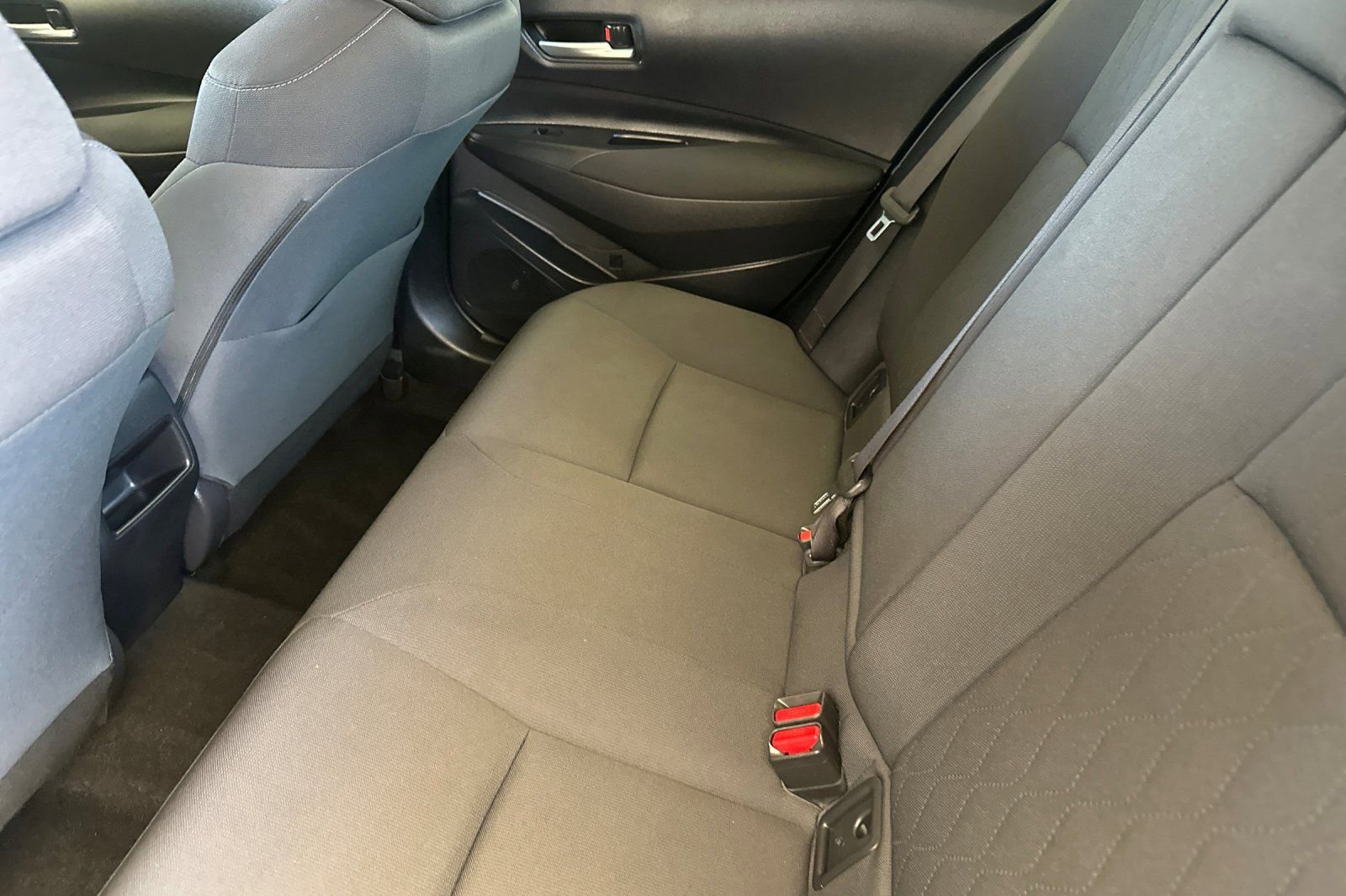 Used 2020 Toyota Corolla LE w/ Carpet Mat Package (TMS) image 13
