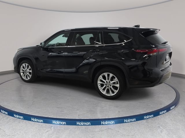 Certified 2024 Toyota Highlander Limited AWD/4WD image 7