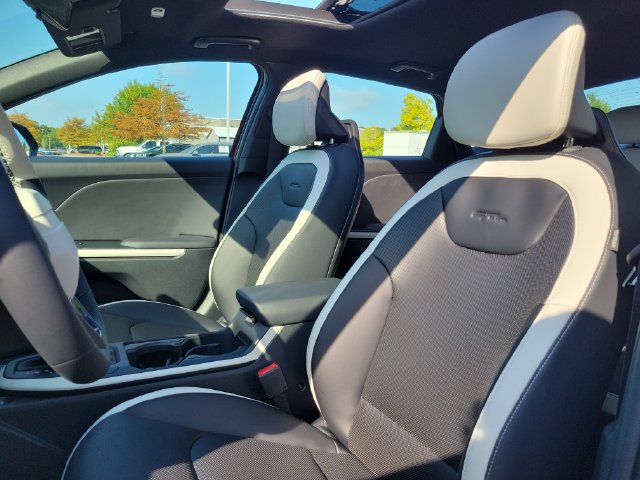 New 2026 Kia K4 GT-Line w/ GT-Line Sunroof Package FWD image 13