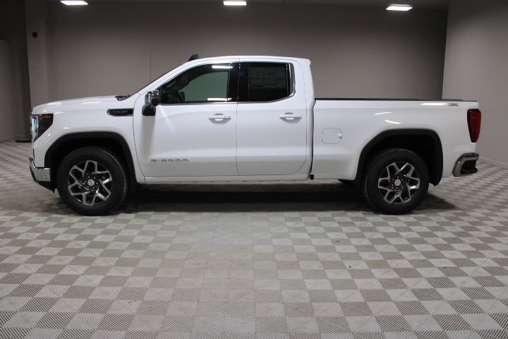 New 2026 GMC Sierra 1500 SLE w/ X31 Off-Road Package AWD/4WD image 8
