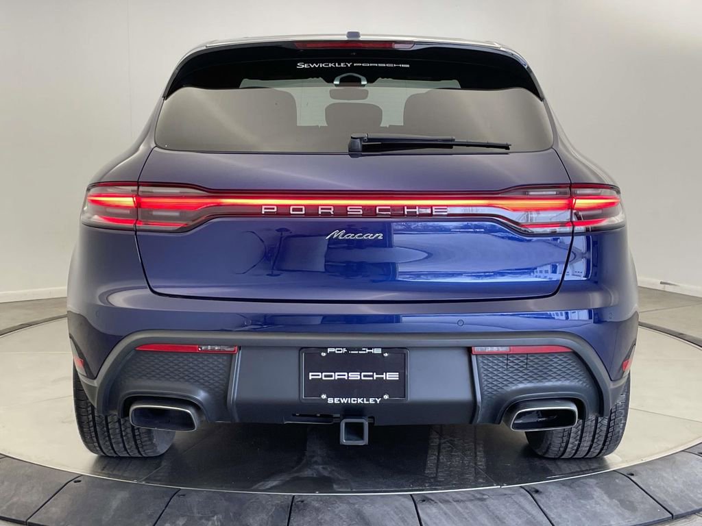 Certified 2025 Porsche Macan image 6