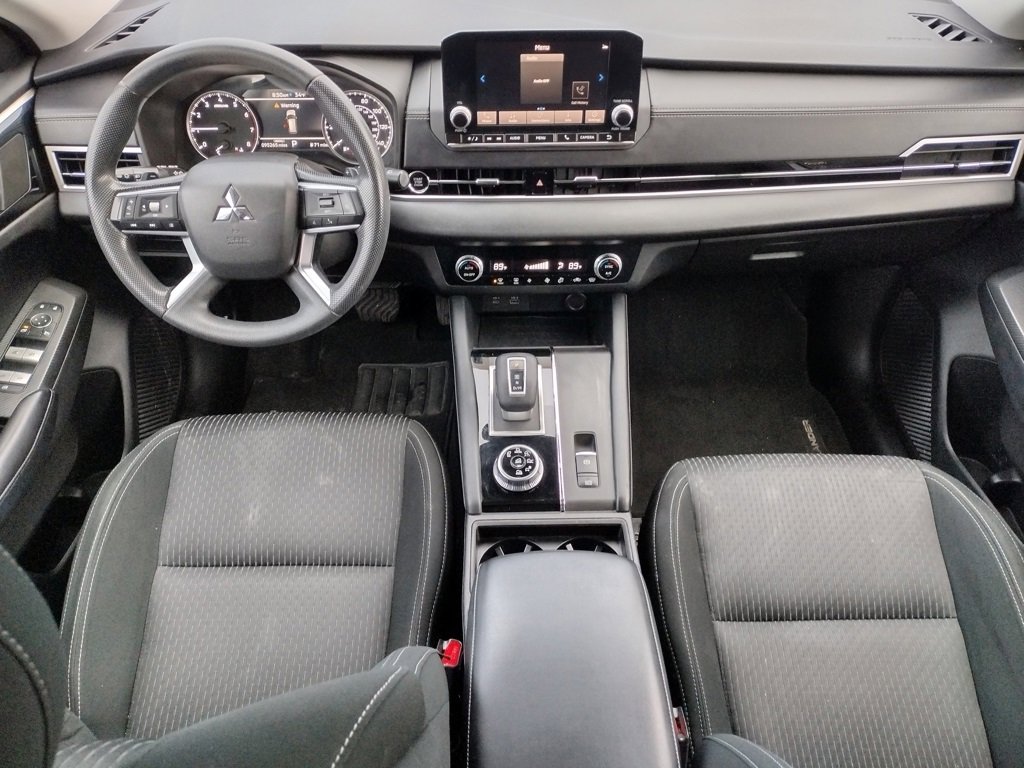 Used 2022 Mitsubishi Outlander ES image 5