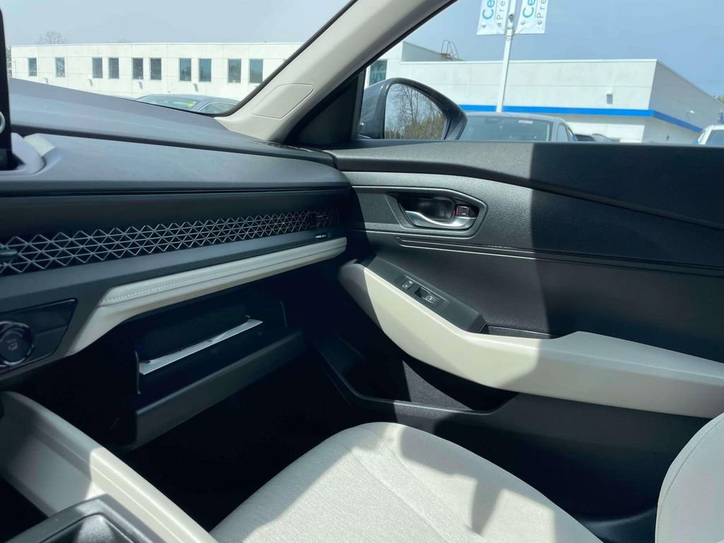 Certified 2023 Honda Accord LX image 33