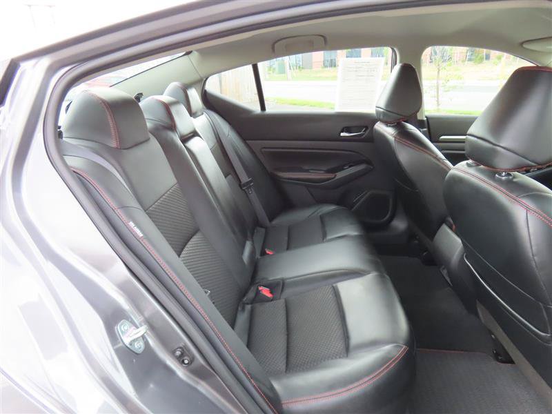 Used 2024 Nissan Altima 2.5 SR FWD image 33
