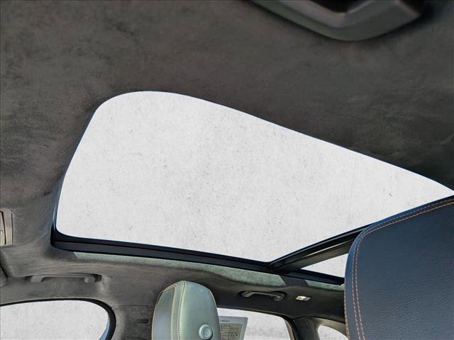 Used 2020 Jaguar F-PACE Prestige image 18