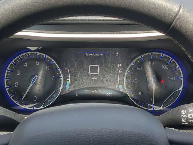 Certified 2023 Chrysler Pacifica Touring-L FWD image 34