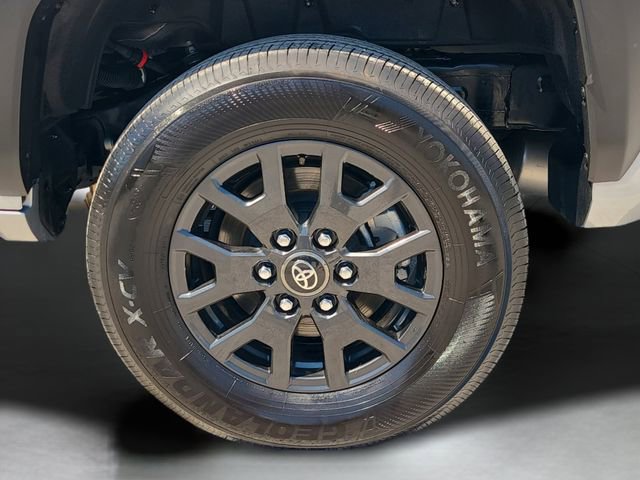 Used 2025 Toyota 4Runner SR5 AWD/4WD image 8