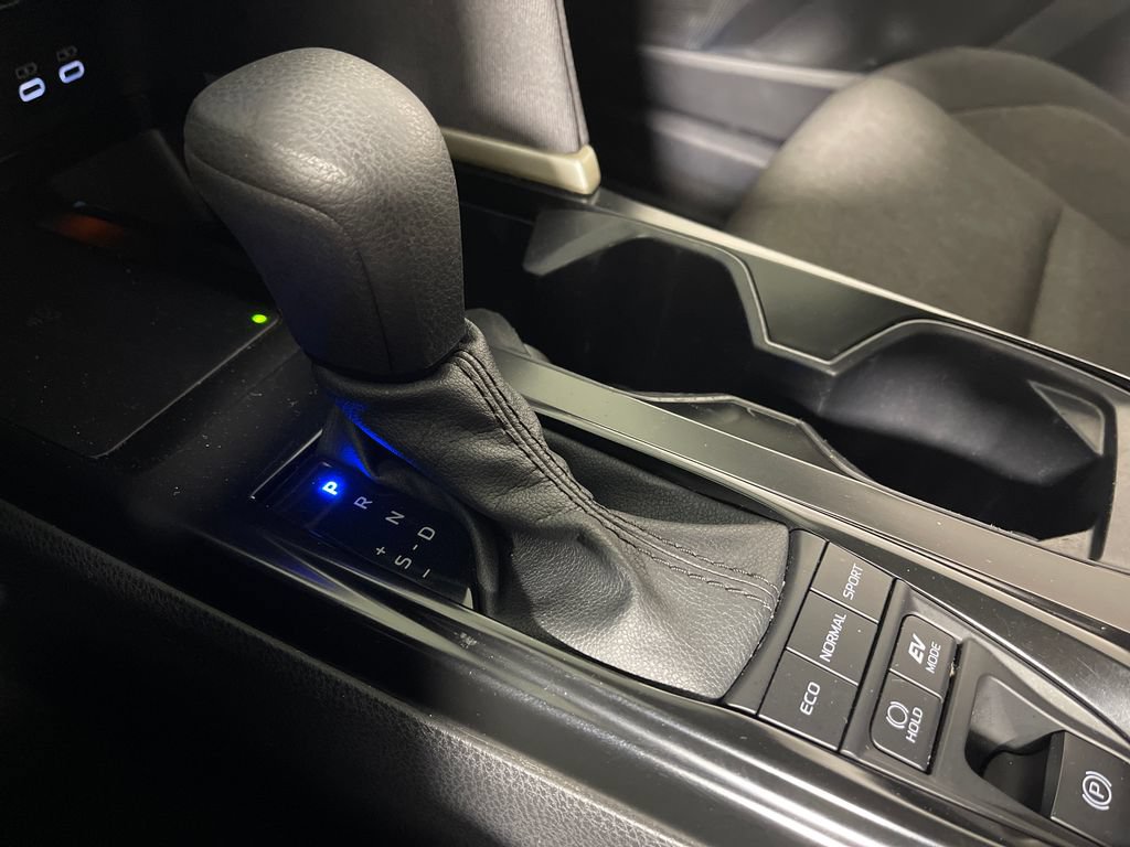 Used 2025 Toyota Camry LE FWD image 24