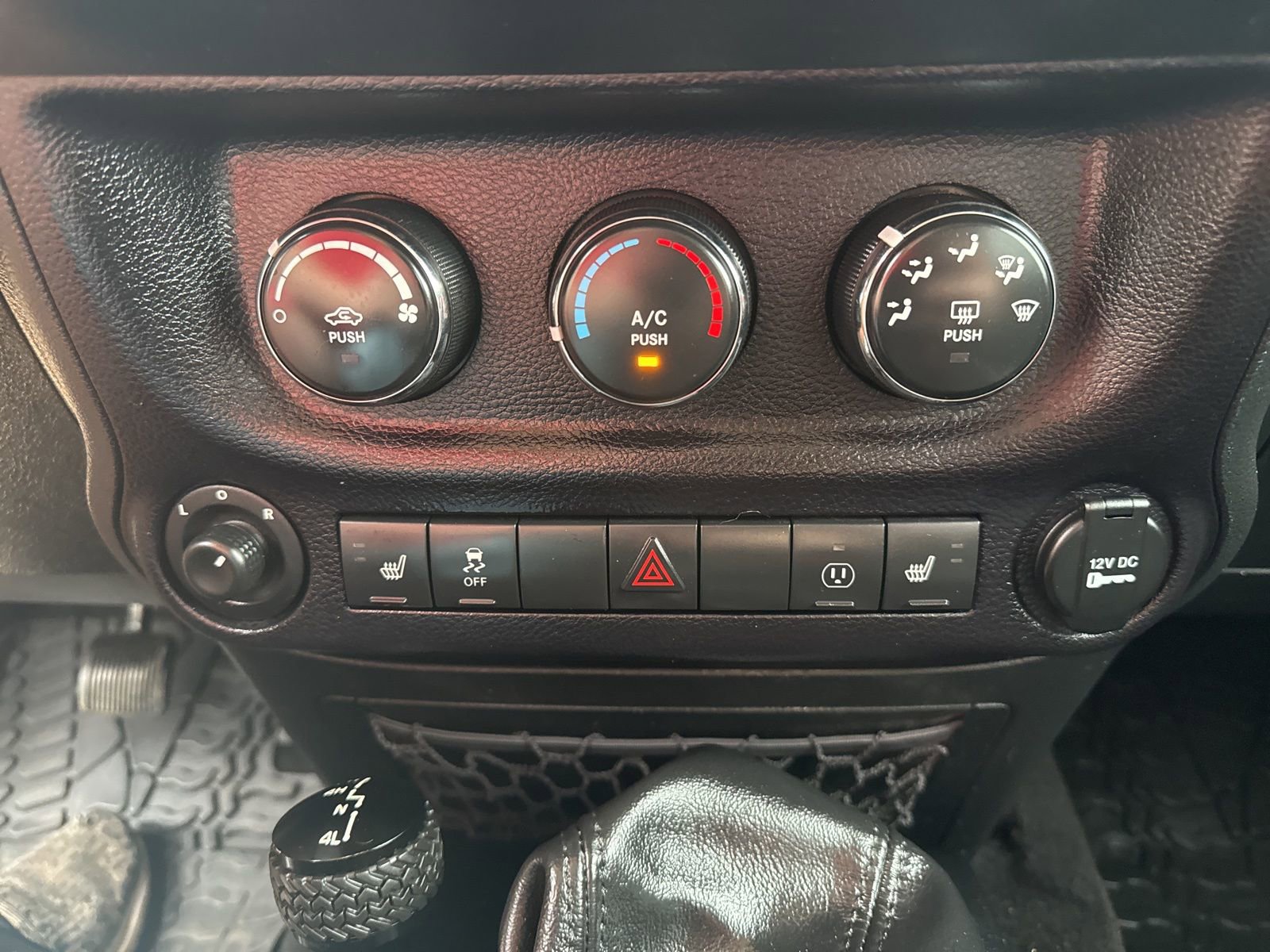 Used 2015 Jeep Wrangler Unlimited Sport image 19