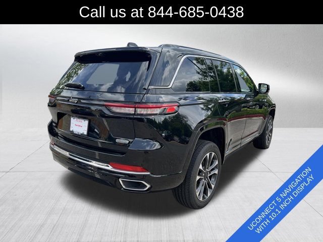Certified 2022 Jeep Grand Cherokee Overland w/ Luxury Tech Group IV AWD/4WD image 5