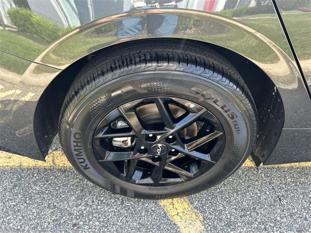 Used 2025 Kia K5 LXS image 12