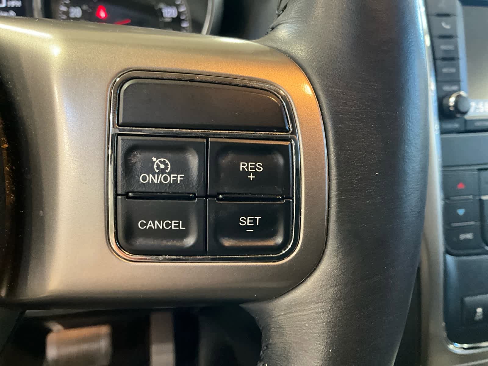 Used 2013 Jeep Grand Cherokee Limited RWD image 20