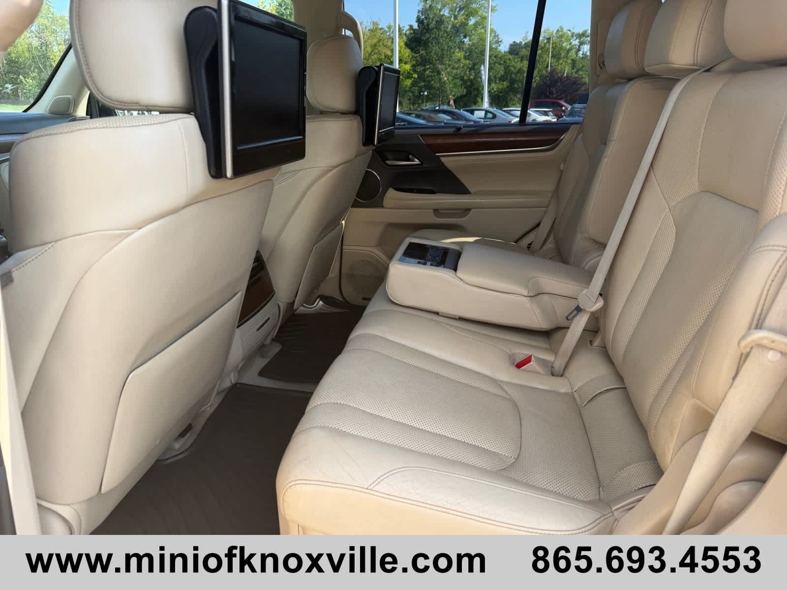 Used 2017 Lexus LX 570 4WD w/ Luxury Package image 14