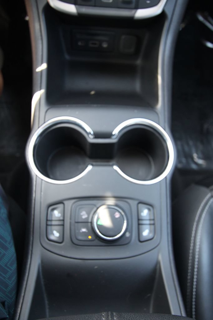 Used 2024 GMC Terrain SLT AWD/4WD image 23