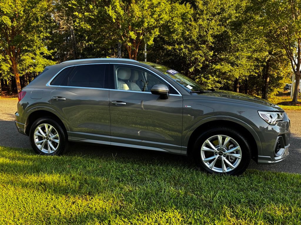 Used 2025 Audi Q3 2.0T Premium AWD/4WD image 4