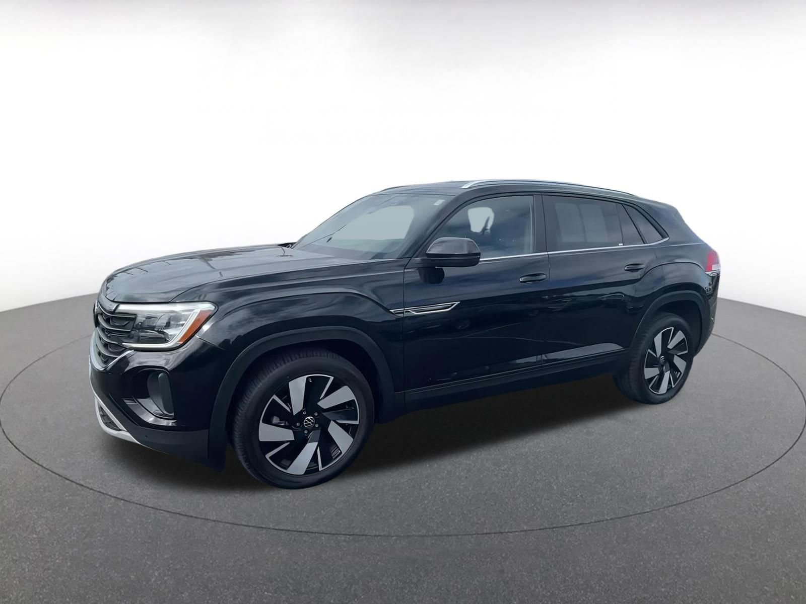 Used 2024 Volkswagen Atlas Cross Sport SE image 8