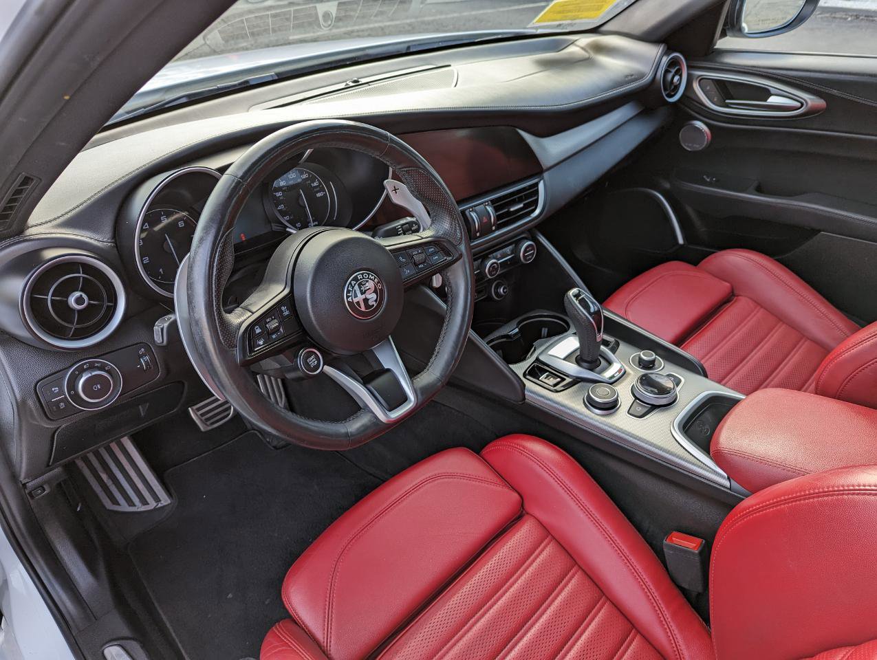 Used 2022 Alfa Romeo Giulia Veloce image 12