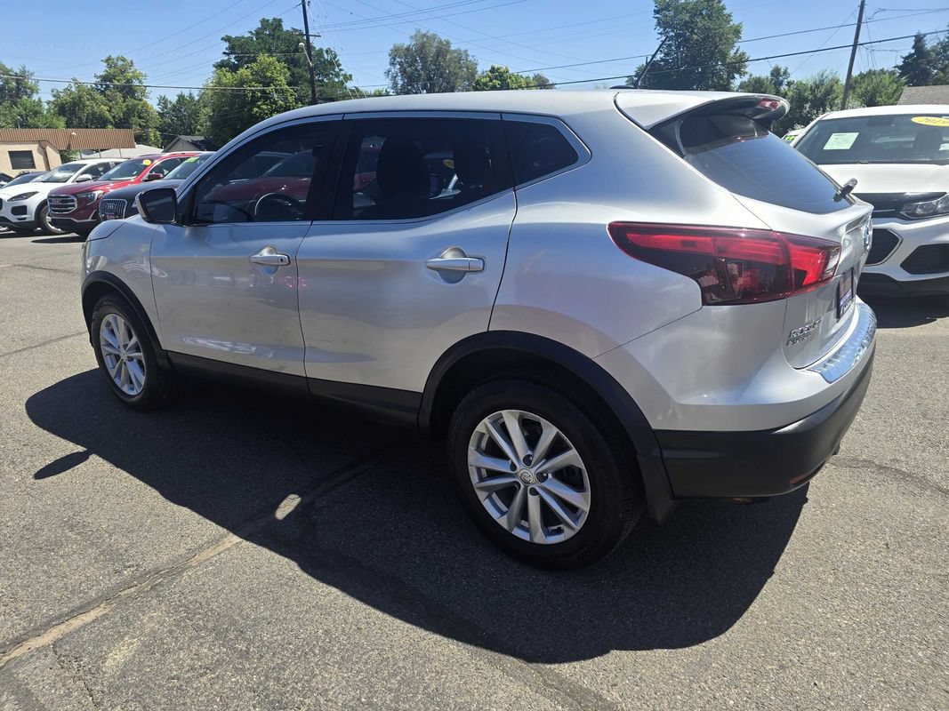 Used 2017 Nissan Rogue Sport S w/ S Appearance Package AWD/4WD image 12
