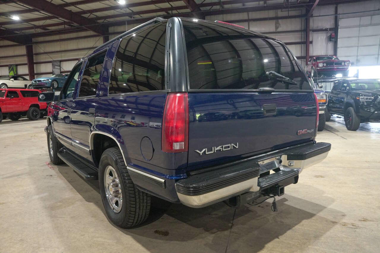 Used 1997 GMC Yukon 4WD 4-Door w/ Marketing Opt Pkg 5 image 6