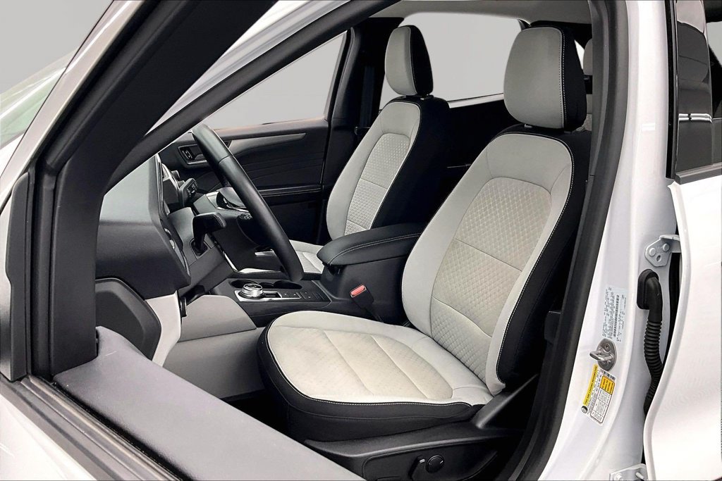Certified 2023 Ford Escape Active w/ Cold Weather Package FWD image 25