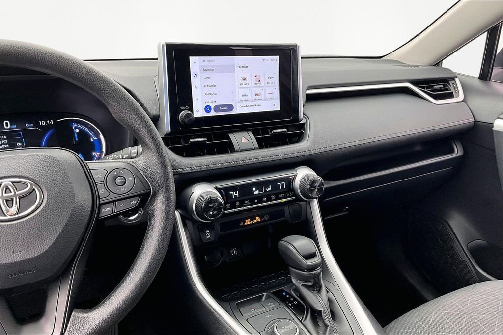 Used 2025 Toyota RAV4 XLE image 6