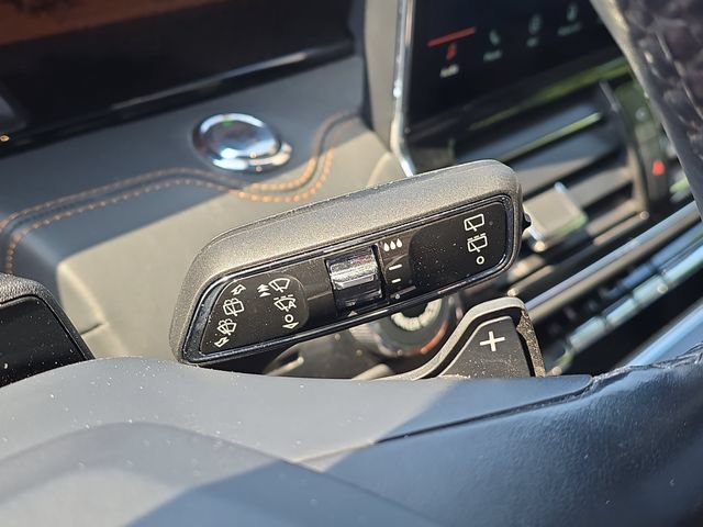 Used 2023 Lincoln Navigator L Black Label AWD/4WD image 15