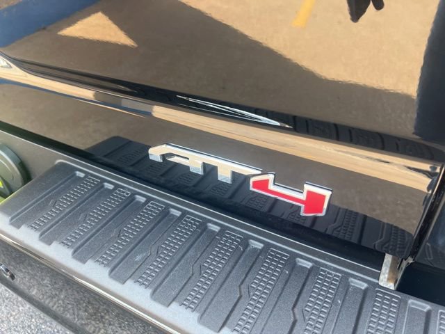 Used 2025 GMC Sierra 3500 AT4 w/ AT4 Premium Plus Package AWD/4WD image 12